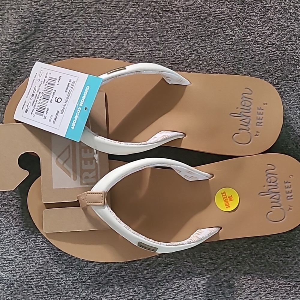 Reef Womens Cushion Sands Flip Flop, Size 9
